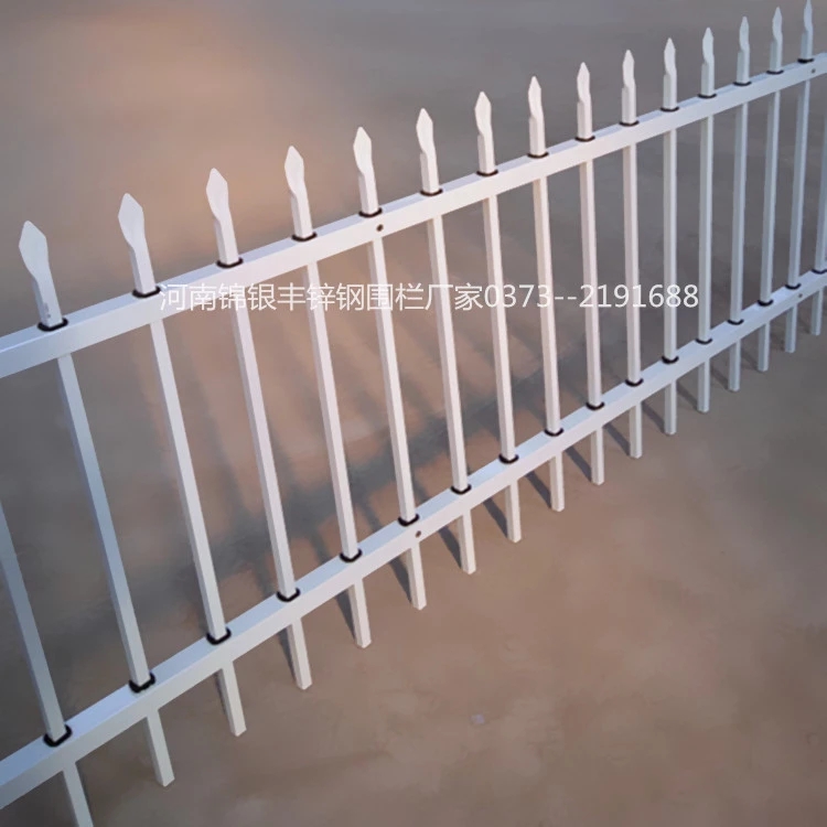 圍墻防護(hù)欄桿供應(yīng)商 方管組裝圍墻護(hù)欄價(jià)格 河南圍墻護(hù)欄生產(chǎn)廠家