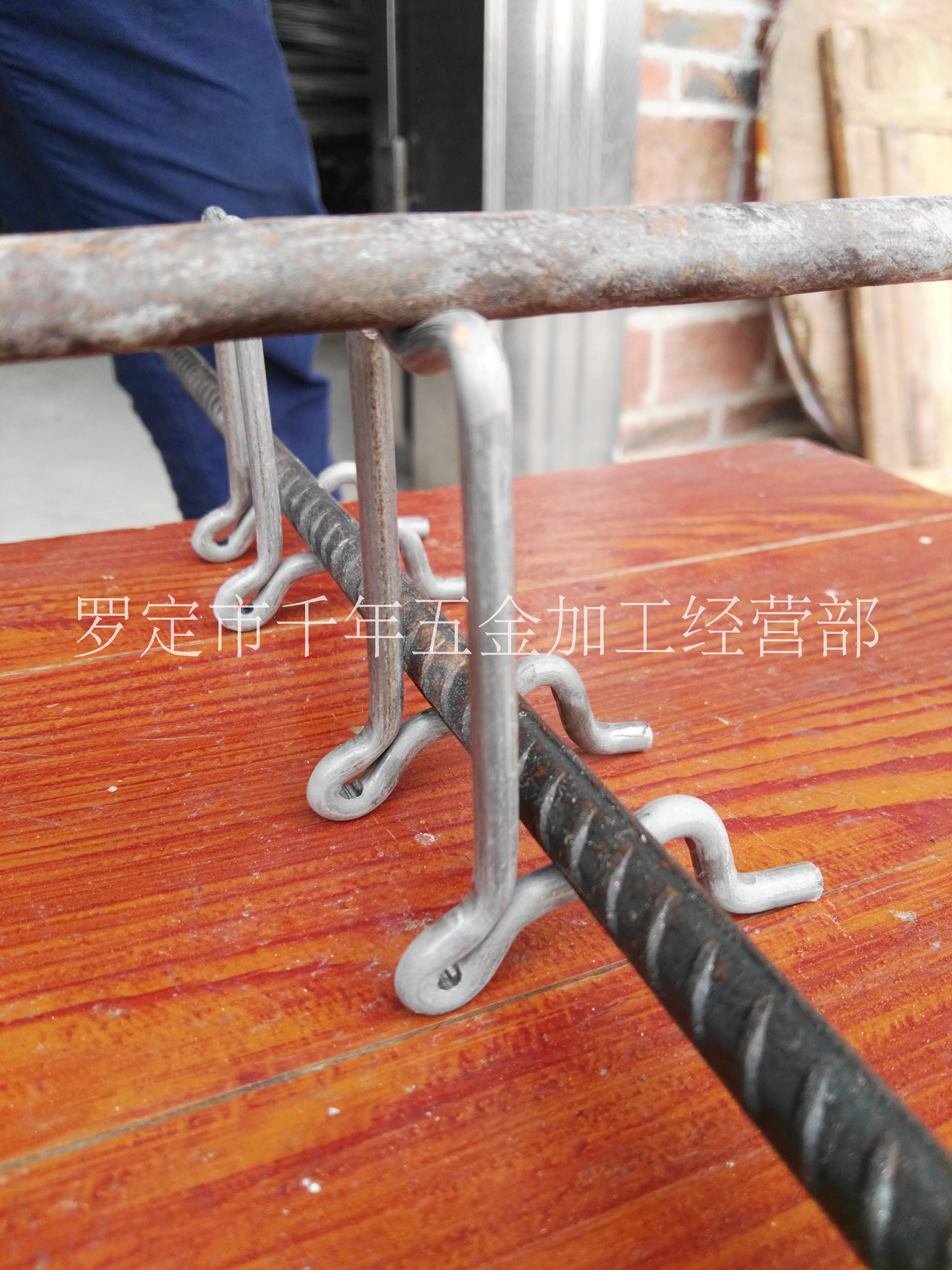 廣東羅定馬凳廠家 鐵馬櫈 建筑凳 雙層一體馬凳筋 建筑材料 凳仔腳 廣東羅定馬凳廠家報(bào)價(jià)