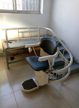 斜掛式無(wú)障礙升降機(jī) 斜掛式無(wú)障礙升降機(jī)廠家 供應(yīng)斜掛式無(wú)障礙升降機(jī) 斜掛式無(wú)障礙升降機(jī)價(jià)格