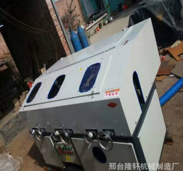 廠家直銷新型環(huán)保立式外圓拋光機(jī) 機(jī)型可定制圓管外圓除銹拋光機(jī)