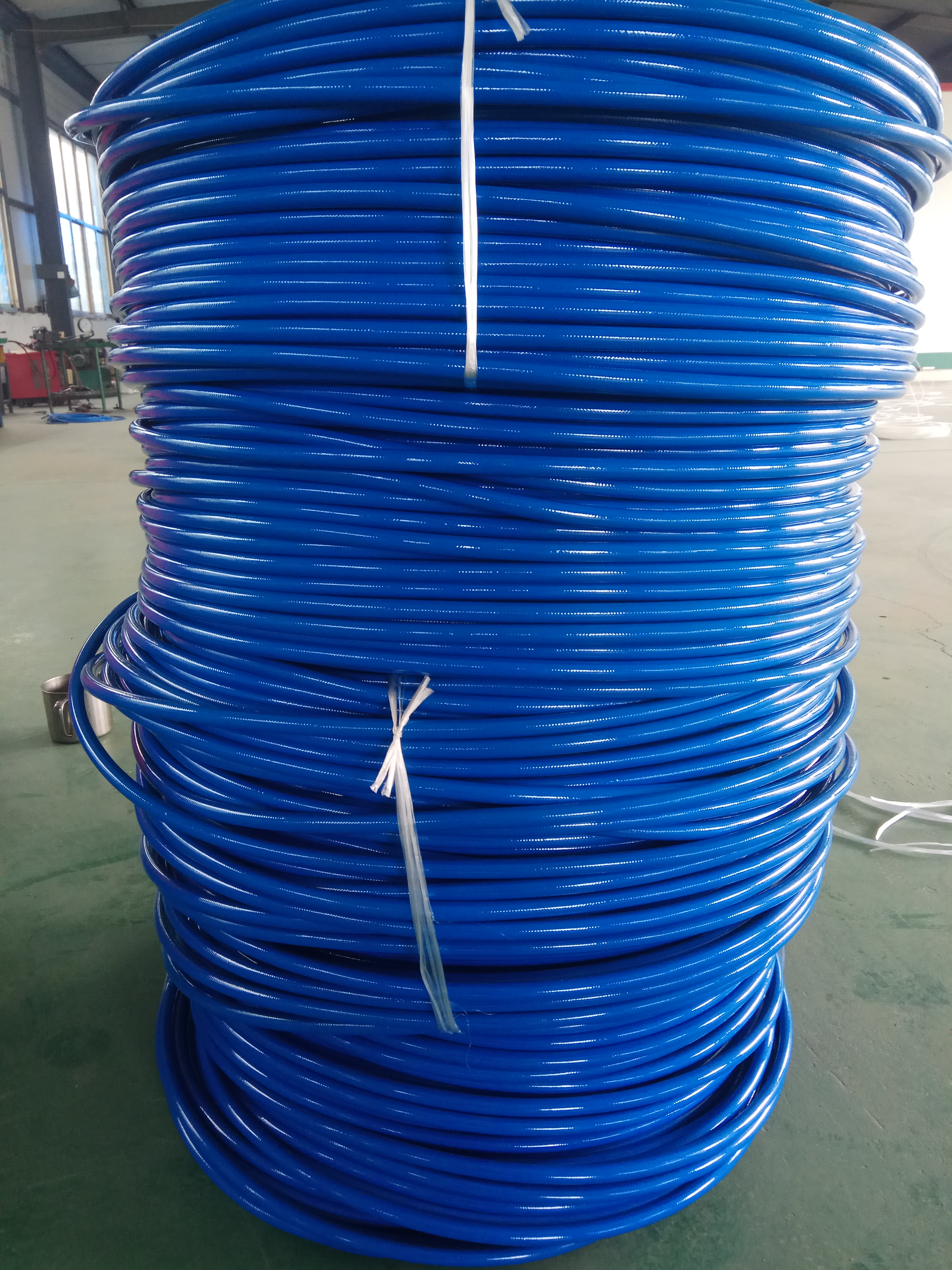 供應(yīng)鋼絲編織增強尼龍軟管，鋼絲尼龍管廠家，鋼絲管價格，高壓管批發(fā)