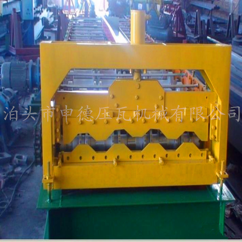 申德專業(yè)設(shè)計(jì)定做汽車廂板設(shè)備 車廂板輥壓冷彎?rùn)C(jī) 集裝箱生產(chǎn)設(shè)備