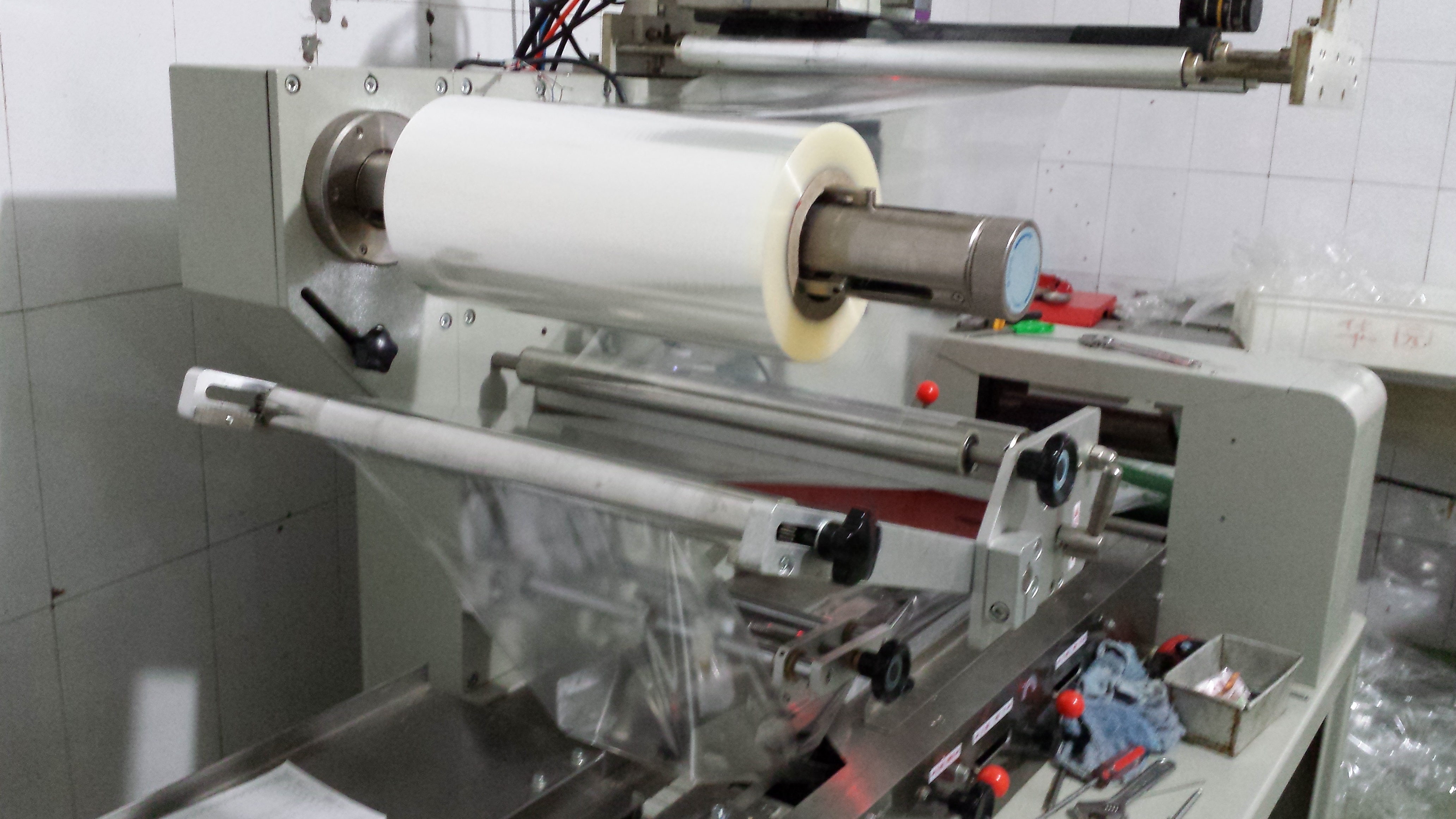 石家莊鴿子包裝機重慶松花蛋包裝機