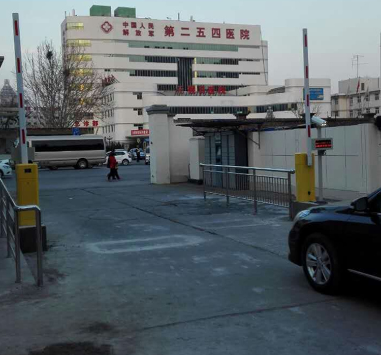 蘇州車牌識別系統(tǒng)，廣告道閘生產廠家