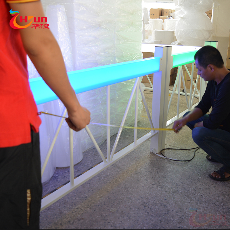 LED發(fā)光 鋅鋼護(hù)欄 圍欄 裝飾護(hù)欄 道路護(hù)欄 草坪護(hù)欄 LED發(fā)光鋅鋼護(hù)欄 圍欄草坪護(hù)欄