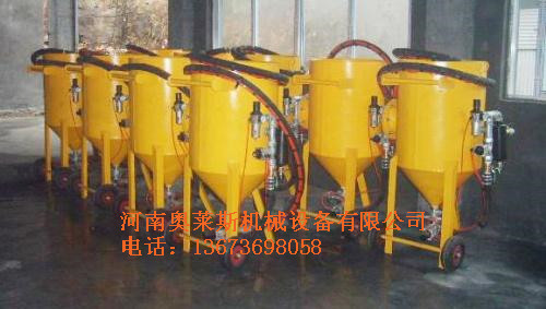 可移動噴砂機 可移動輪式噴砂機都是目前在鋼結構，直行車廠，車輛廠等得到廣泛使用的快速除銹設備