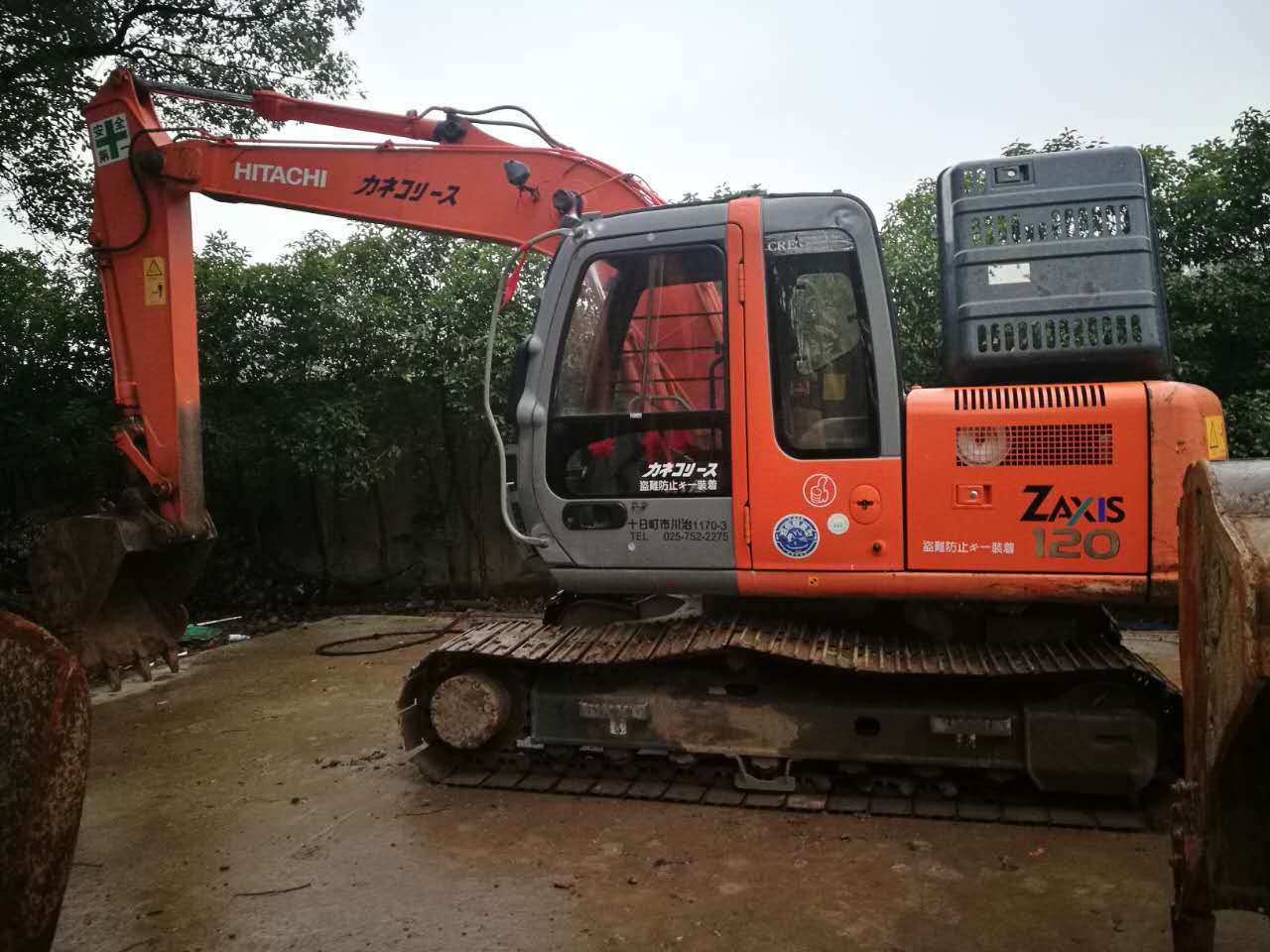 日立120二手挖掘機，日立120挖掘機2017新春巨獻！