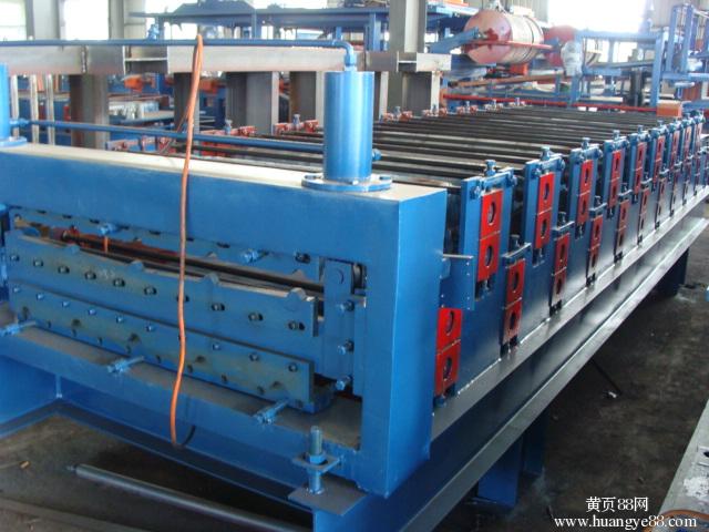 瑞發(fā)壓瓦機(jī)900彩鋼壓型設(shè)備