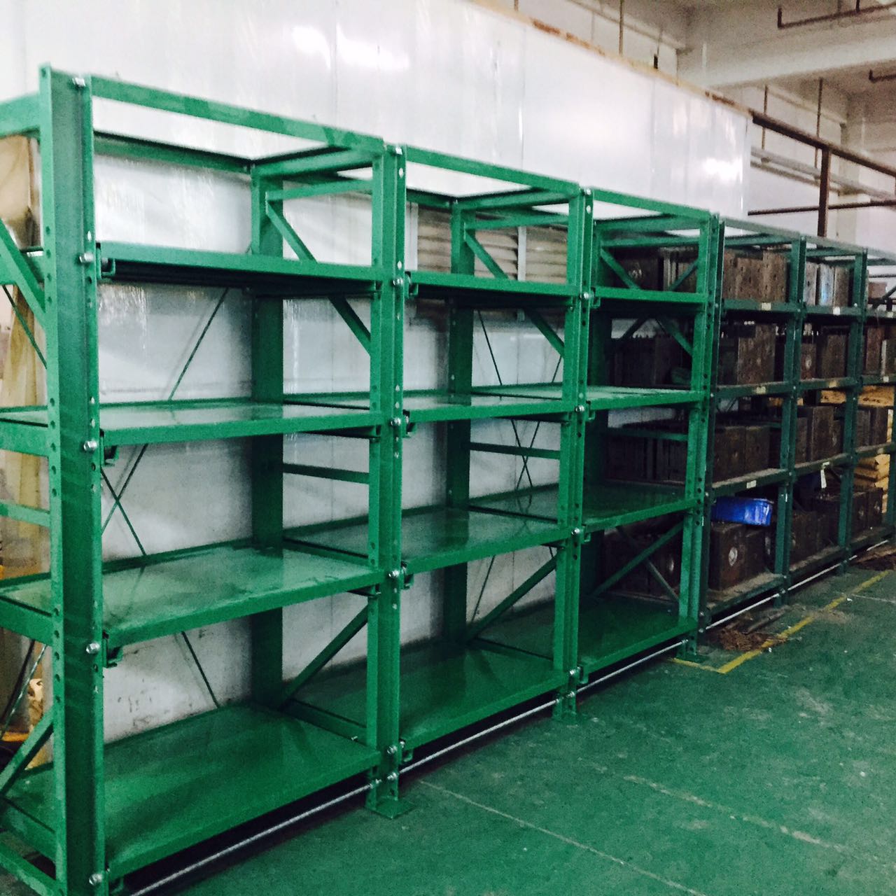 供應(yīng)倉(cāng)庫(kù)貨架 深圳貨架廠 倉(cāng)儲(chǔ)貨架批發(fā)