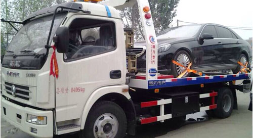 東風(fēng)多力卡國四一拖二清障車13797884470