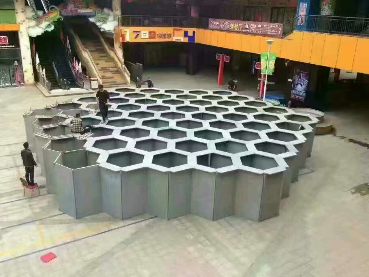 上海萬迪雨屋大象鏡花宮展覽道具 廠家