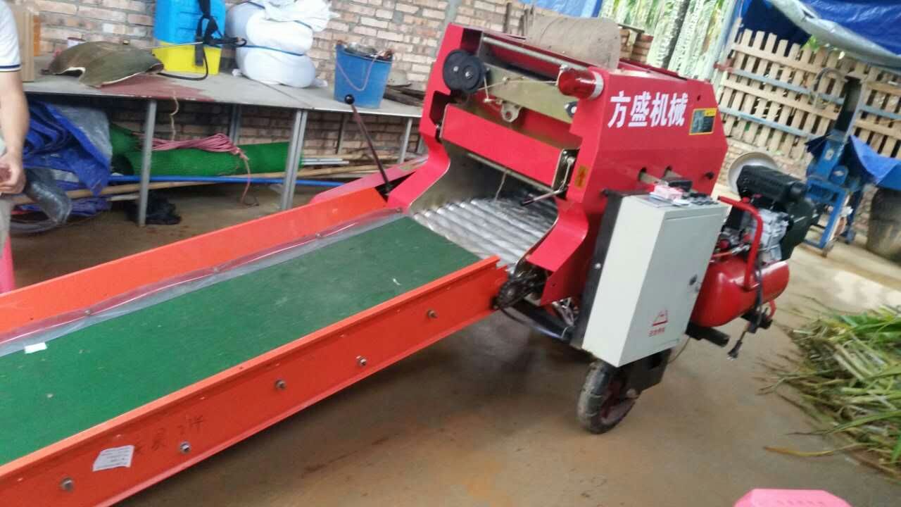 全自動(dòng)青儲(chǔ)打捆包膜機(jī)于半自動(dòng)青儲(chǔ)打捆包膜機(jī)的區(qū)別 全自動(dòng)青貯打捆包膜機(jī)