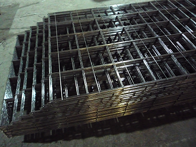 現貨供應大量10X10黑絲電焊網建筑工地用鋼絲網墻壁抹灰網保溫網重慶篩網批發(fā)18323358512