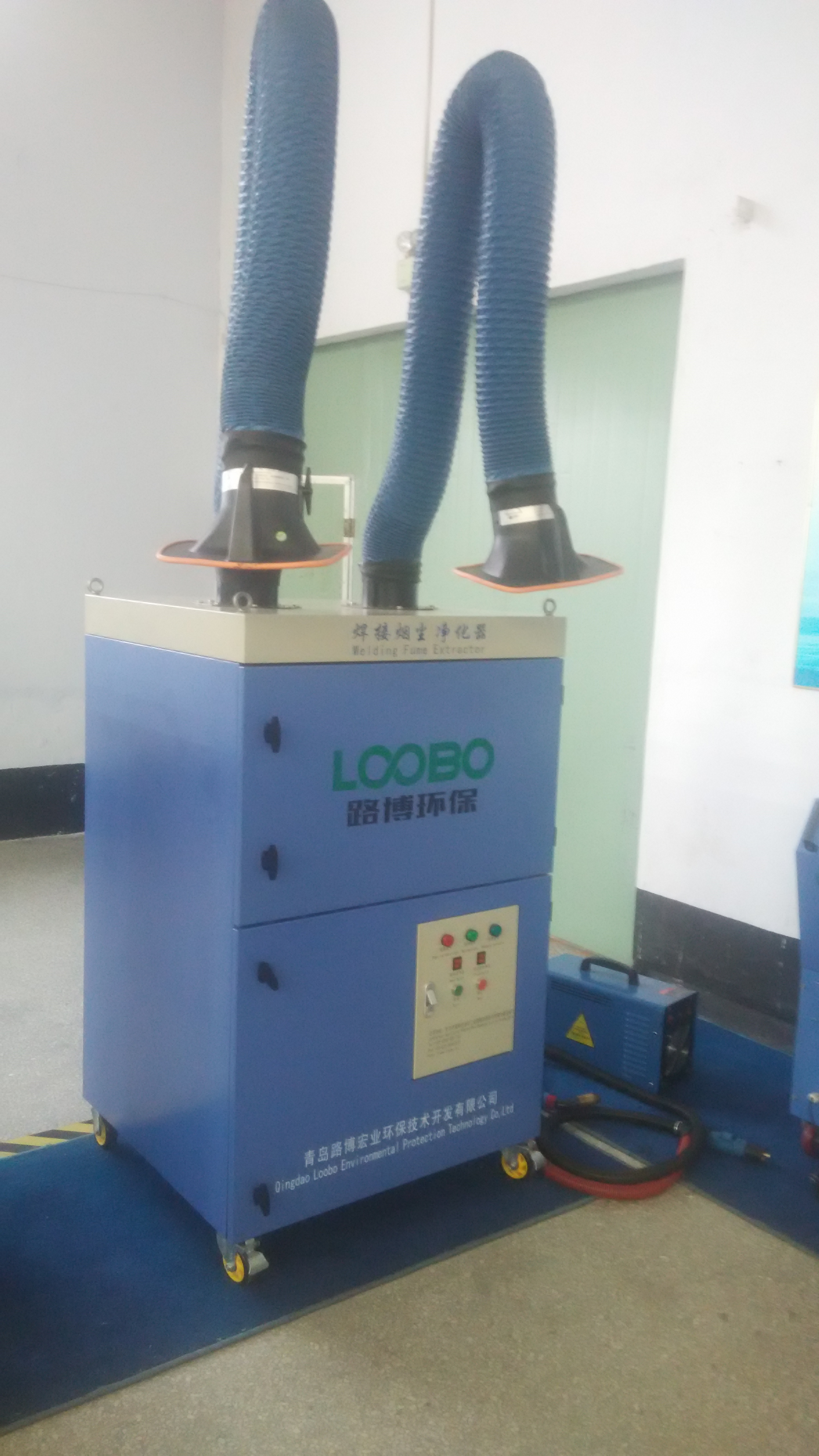 青島環(huán)保公司供應(yīng)*煙塵凈化器，焊接車間除塵器濾芯，*可靠 *雙濾筒大風(fēng)量煙塵凈化器