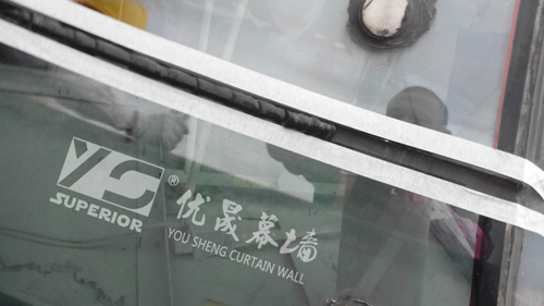 佛山玻璃幕墻補(bǔ)漏換膠 玻璃幕墻補(bǔ)膠專業(yè)廠家