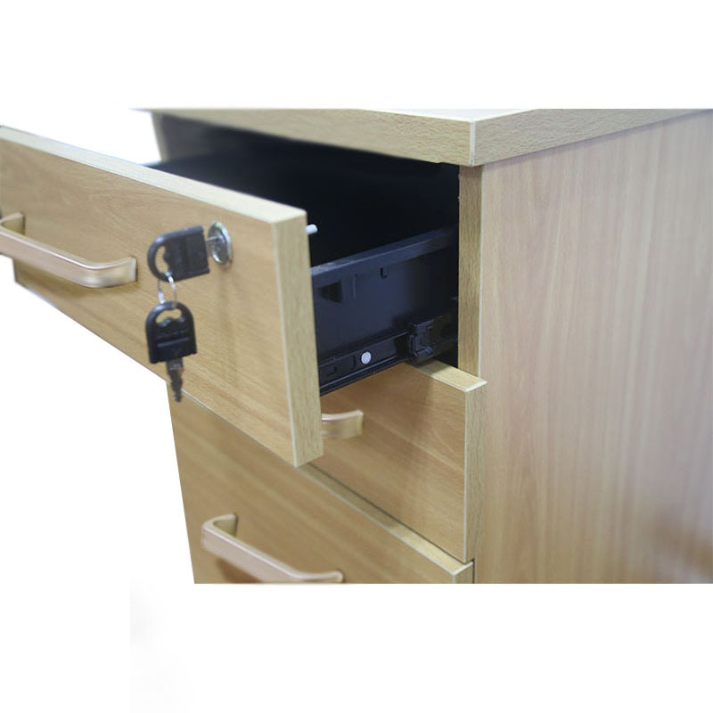 上海辦公家具 現(xiàn)貨員工辦公桌