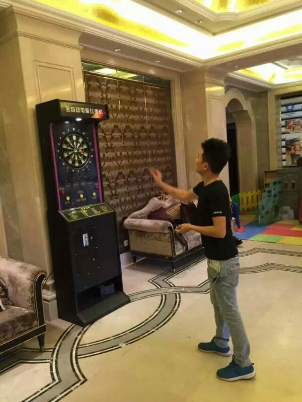 鄭州動漫城游樂設(shè)備出租飛鏢機槍類射擊跳舞機等