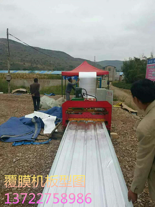 河北廠家現(xiàn)貨銷售彩鋼壓瓦機，彩鋼覆膜機，各種冷彎設(shè)備及配件