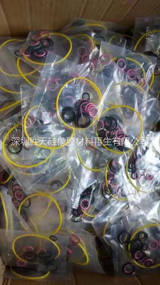 長時間收購庫存廢硅油，液體硅膠，液態(tài)硅膠。