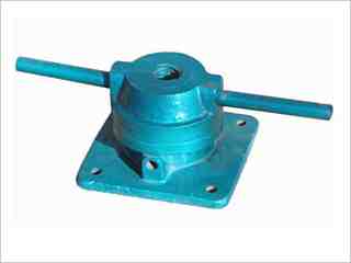 平推螺桿式啟閉機   河北力揚水利   啟閉機閘門