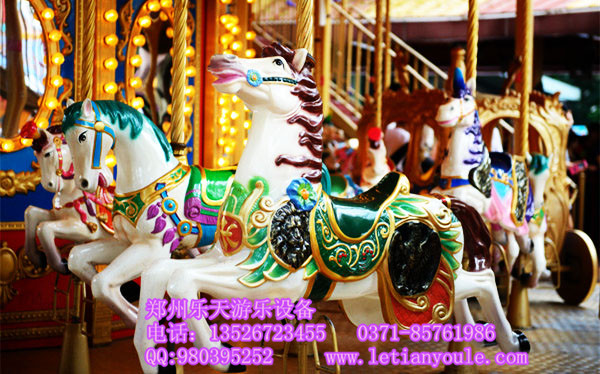 鄭州旋轉(zhuǎn)木馬廠家定制，游樂(lè)設(shè)備 豪華旋轉(zhuǎn)木馬