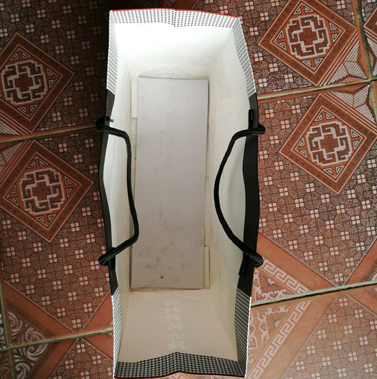 購(gòu)物白卡紙手提袋定制，禮品性手提袋、裝飾性手提袋