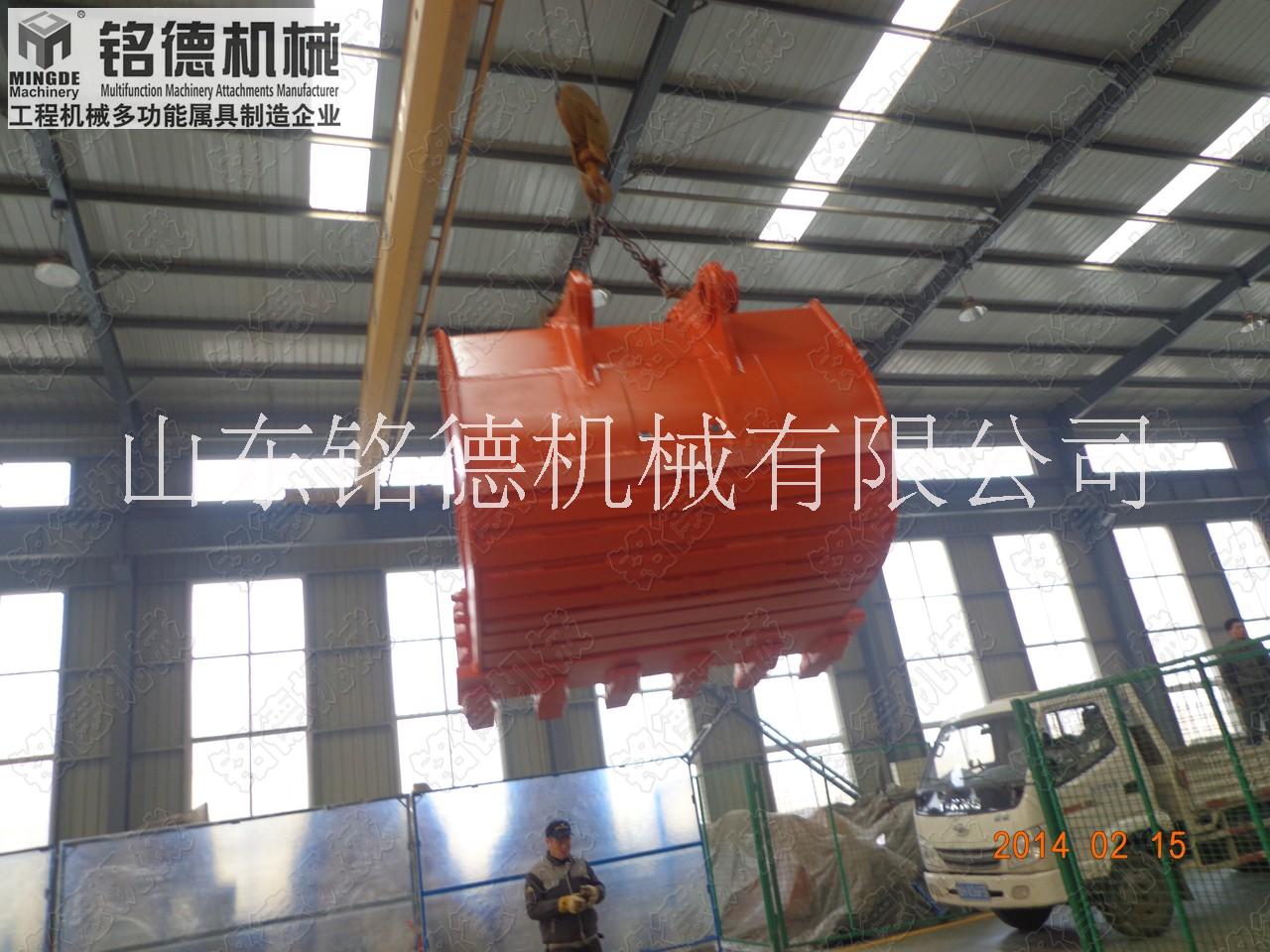 挖掘機(jī)挖斗原裝挖斗神鋼現(xiàn)代挖斗報價 卡特土方斗 卡特土方斗報價
