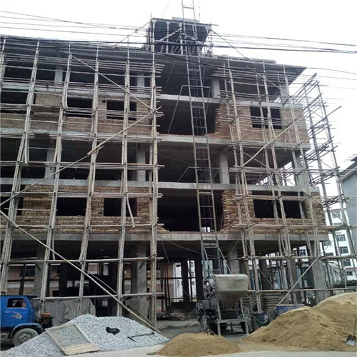液壓爬梯式混凝土攪拌機(jī)