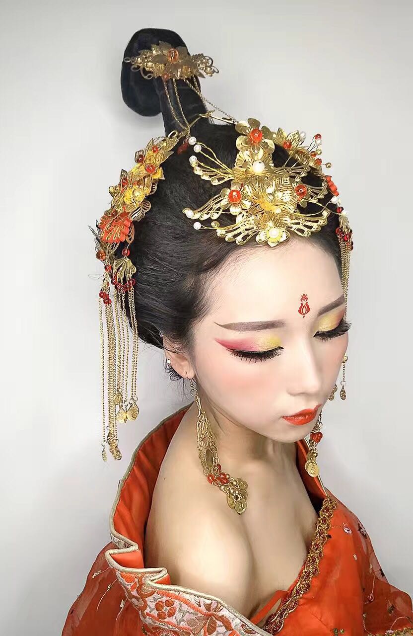 渾源化妝學(xué)校哪家好 如何選大同化妝學(xué)校 彩妝培訓(xùn)