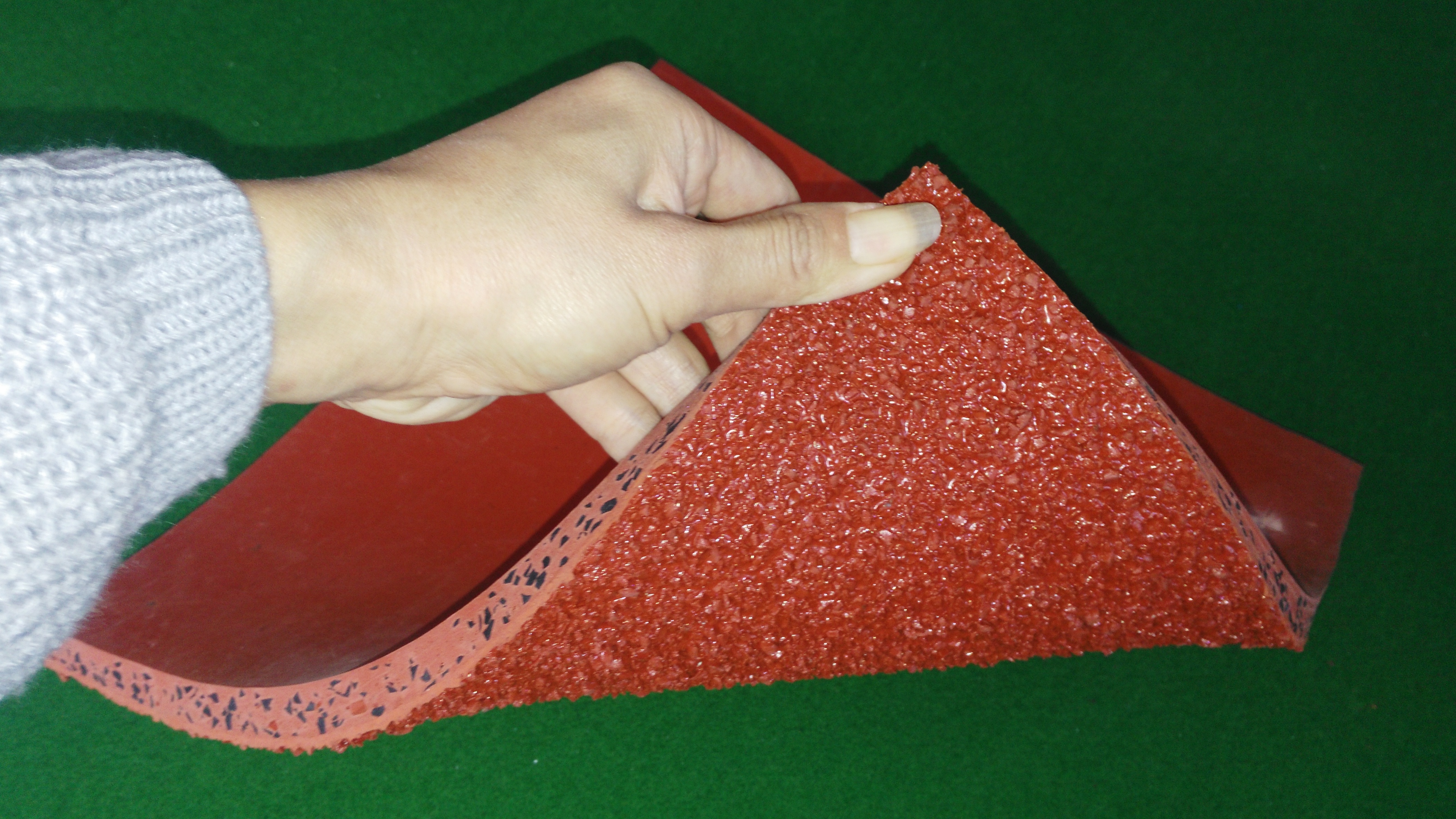 混合型塑膠跑道 塑膠跑道每平方報(bào)價(jià) 塑膠跑道