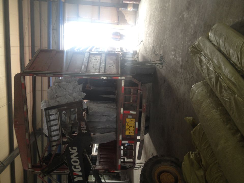 興平市抗裂貼、防裂貼、生產(chǎn)廠家，希望客戶上帝光顧一下，我們很直流   土工材料抗裂貼 土工材料抗裂貼廠家