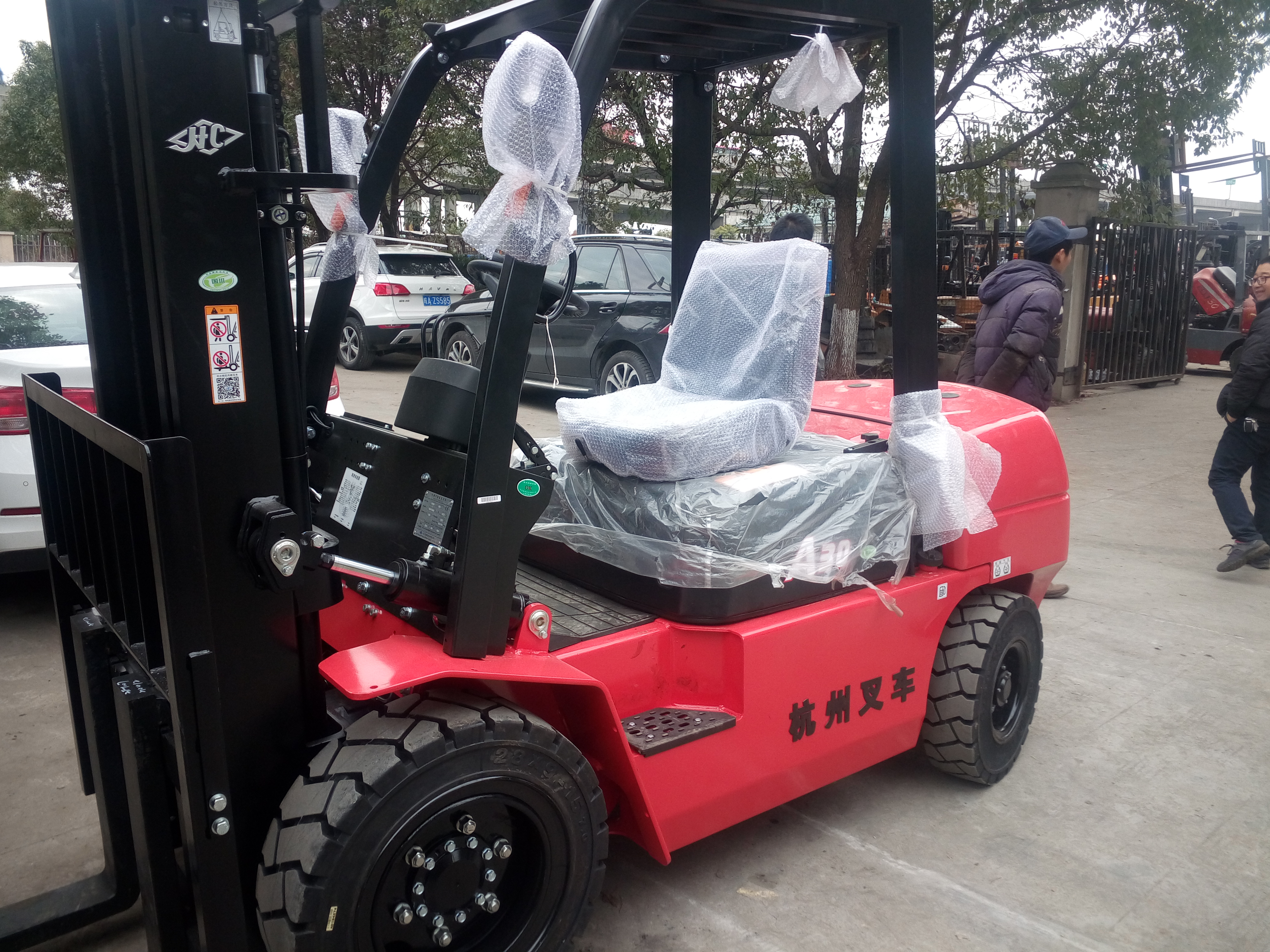 供應(yīng)八九成新二手叉車 二手夾抱叉車 二手電瓶叉車