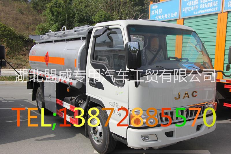 東風(fēng)多利卡8噸油罐車 東風(fēng)多利卡8噸油罐車多少錢