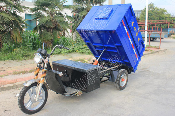 電動(dòng)保潔車