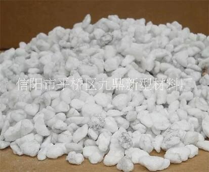 信陽珍珠巖廠家供應農(nóng)業(yè)種植用珍珠巖大顆粒珍珠巖