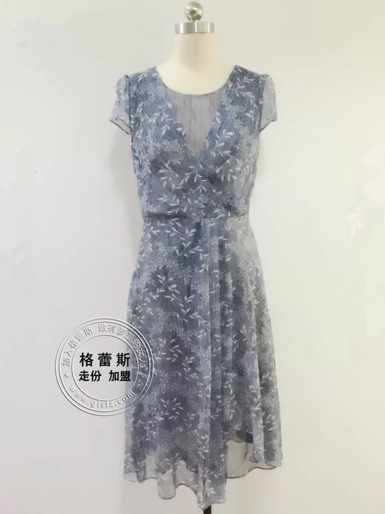 飄軒品牌折扣*服裝批發(fā)一手貨源 格蕾斯服裝品牌女裝羅拉尾貨批發(fā)