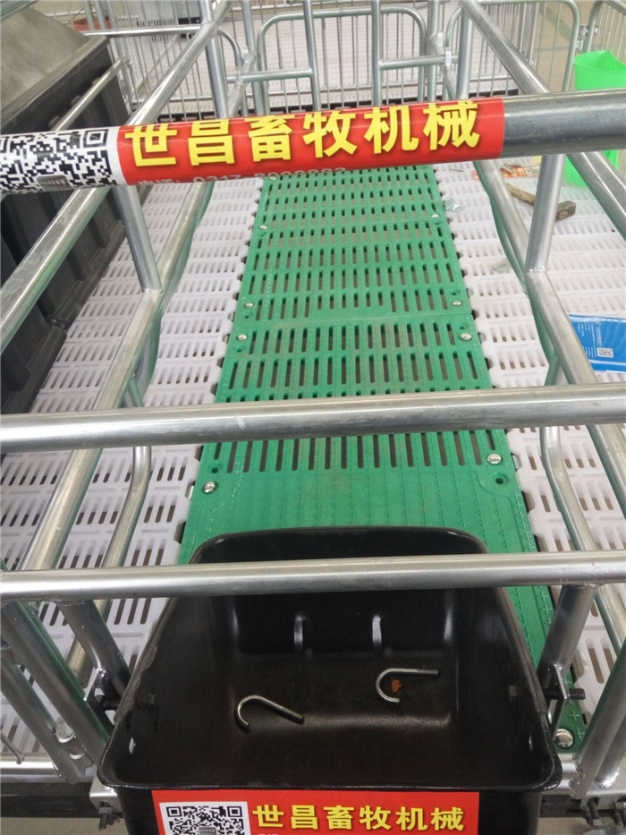 河北母豬產(chǎn)床規(guī)格產(chǎn)保一體豬用產(chǎn)床價格世昌養(yǎng)豬設備廠