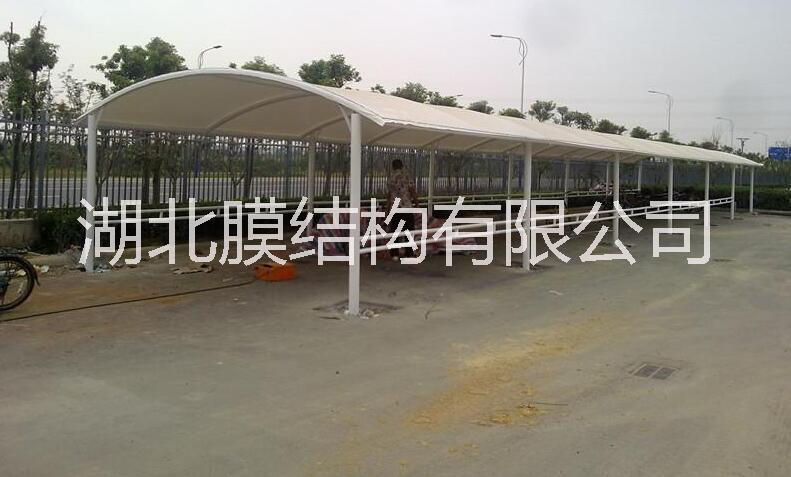 麻城膜結(jié)構(gòu)汽車遮陽棚 車棚