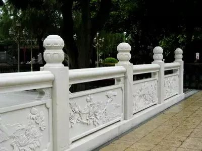 石牌坊，石欄桿，石亭，人物雕塑