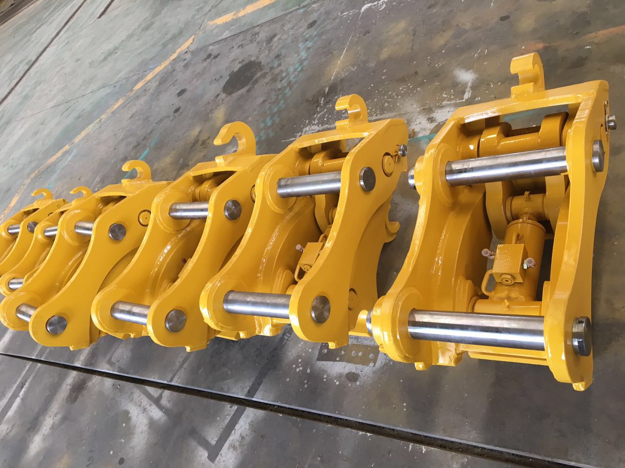 卡特快換頭挖機(jī)快換接頭現(xiàn)代快速連 卡特挖掘機(jī)液壓快速連接器現(xiàn)代挖機(jī)