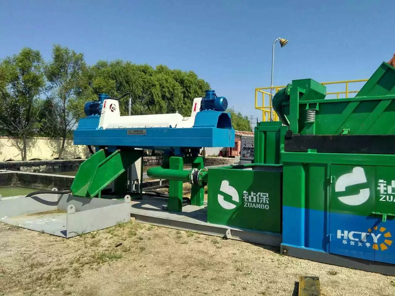 造紙廠污泥脫水設(shè)備