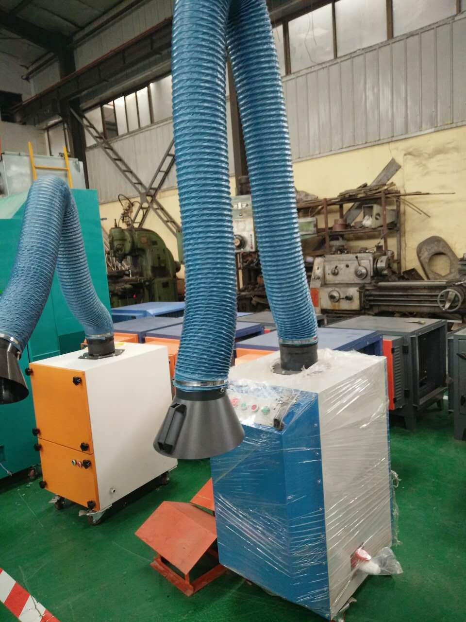 環(huán)保廠家專業(yè)定做單臂焊煙凈化器，除煙除塵設(shè)備，廢氣處理設(shè)備，環(huán)保設(shè)備