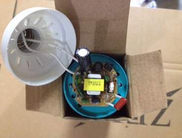 【廠家直銷】供應(yīng)*三基色全螺節(jié)能燈 OUT-3288螺旋型節(jié)能燈