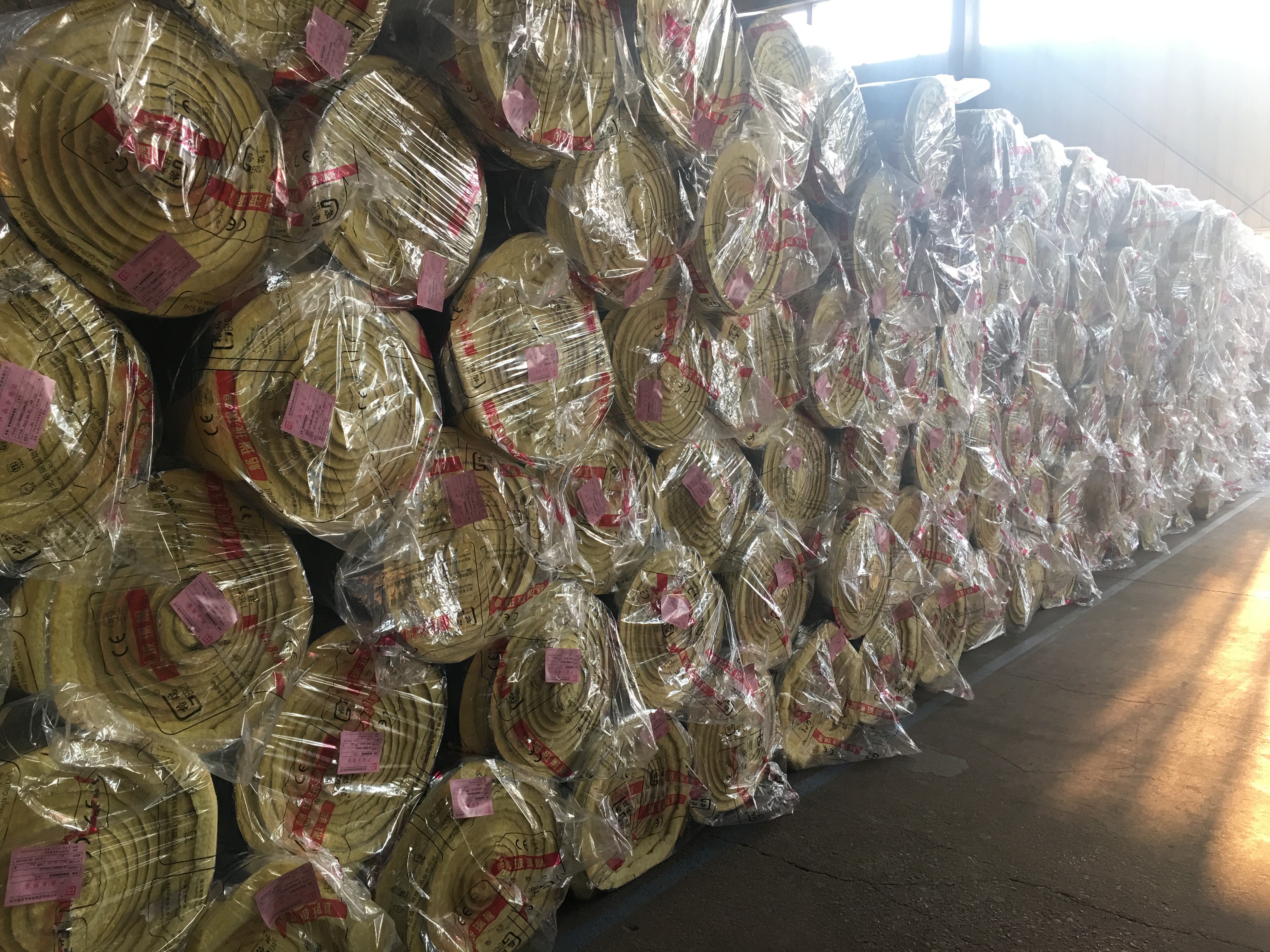格瑞50mm玻璃棉天花板廠家 高 PVC貼面玻璃棉卷氈廠家直接報價
