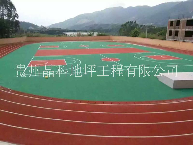 PU弱性球場(chǎng)、塑膠跑道，PU弱性球場(chǎng)材料生產(chǎn)，PU弱性球場(chǎng)施工