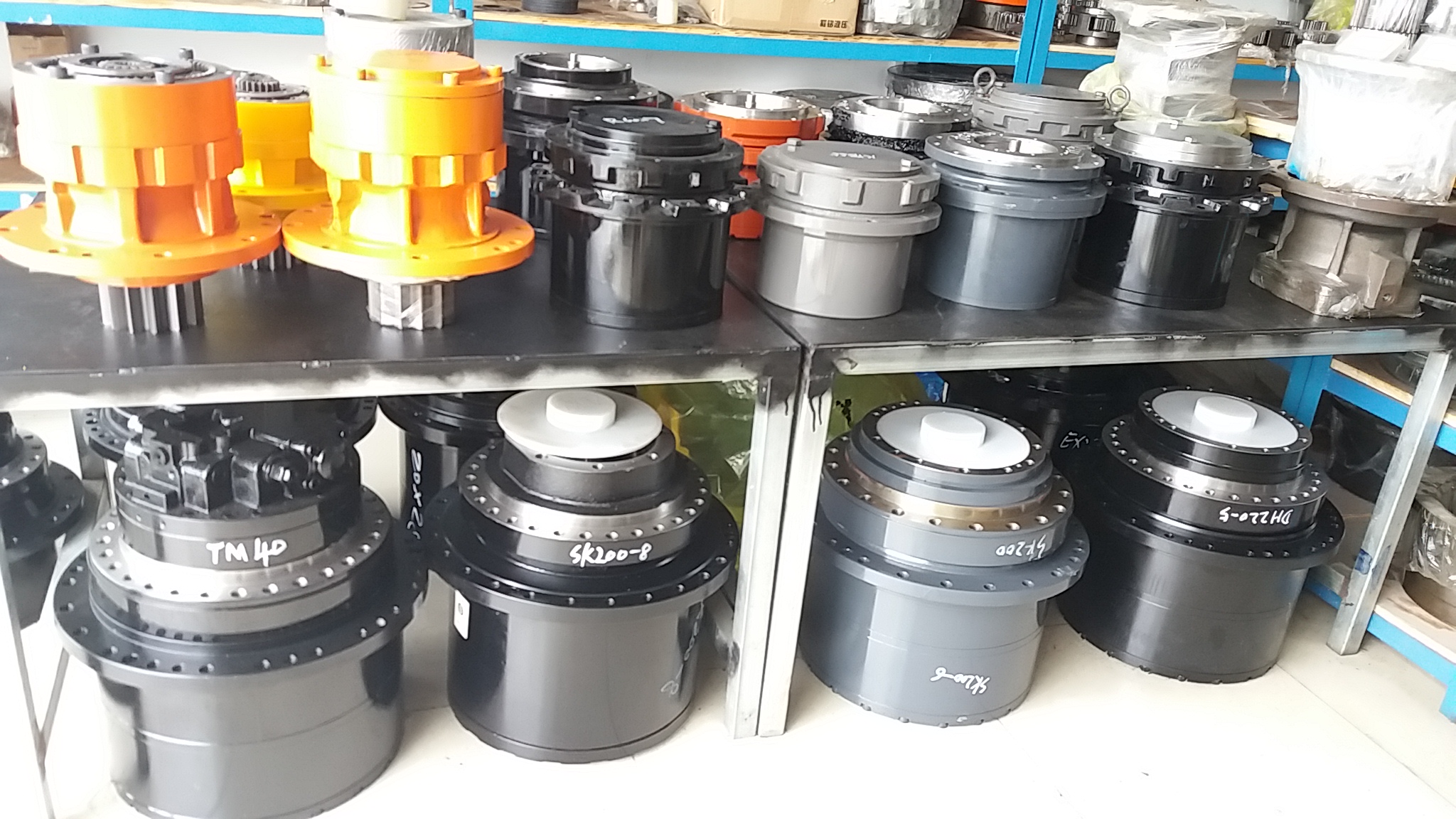 供應(yīng)大宇斗山DH215行走變速箱 現(xiàn)代60-7行走減速機 現(xiàn)代60-7行走減速機/變速箱