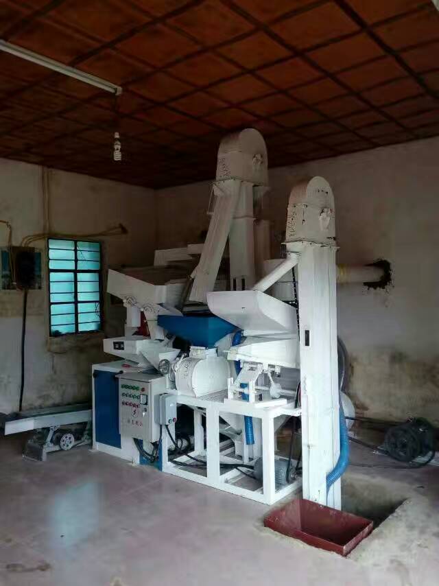 四川節(jié)能省電操作簡單打米機米機