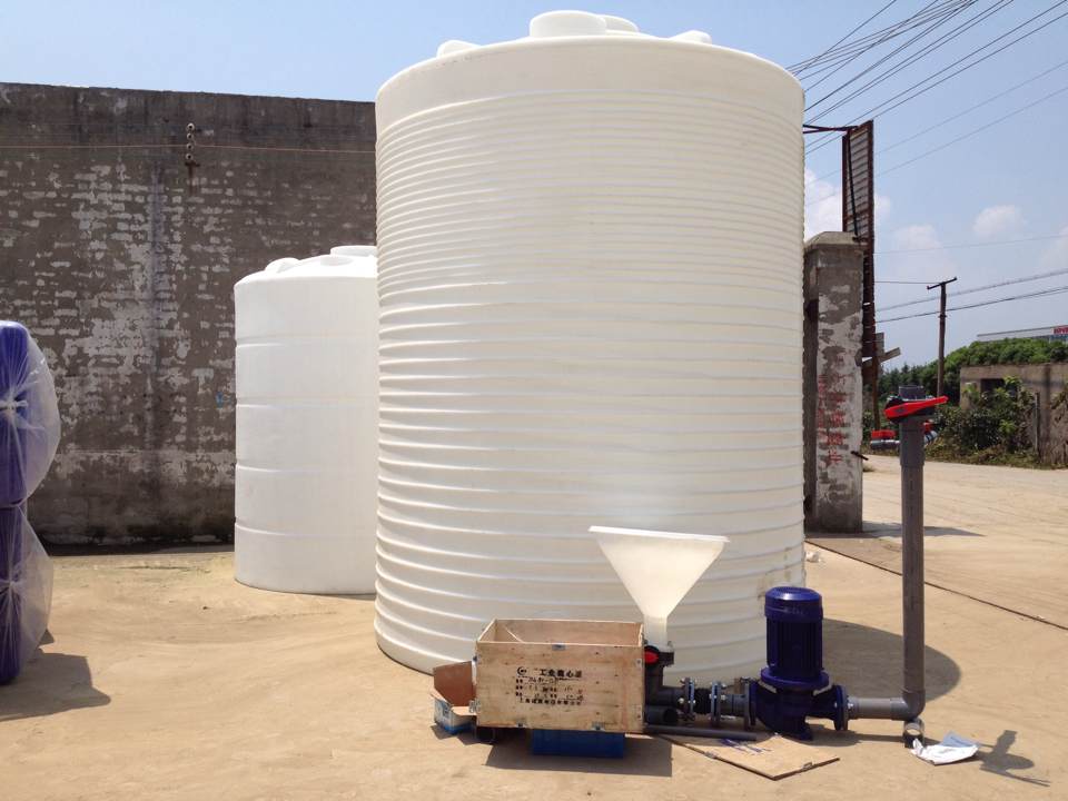 供應(yīng)加厚型環(huán)保水處理塑料水箱 10噸 PE水箱 10000L水塔 耐酸堿水桶 塑料水桶 塑料水塔 10噸儲(chǔ)罐   復(fù)配罐