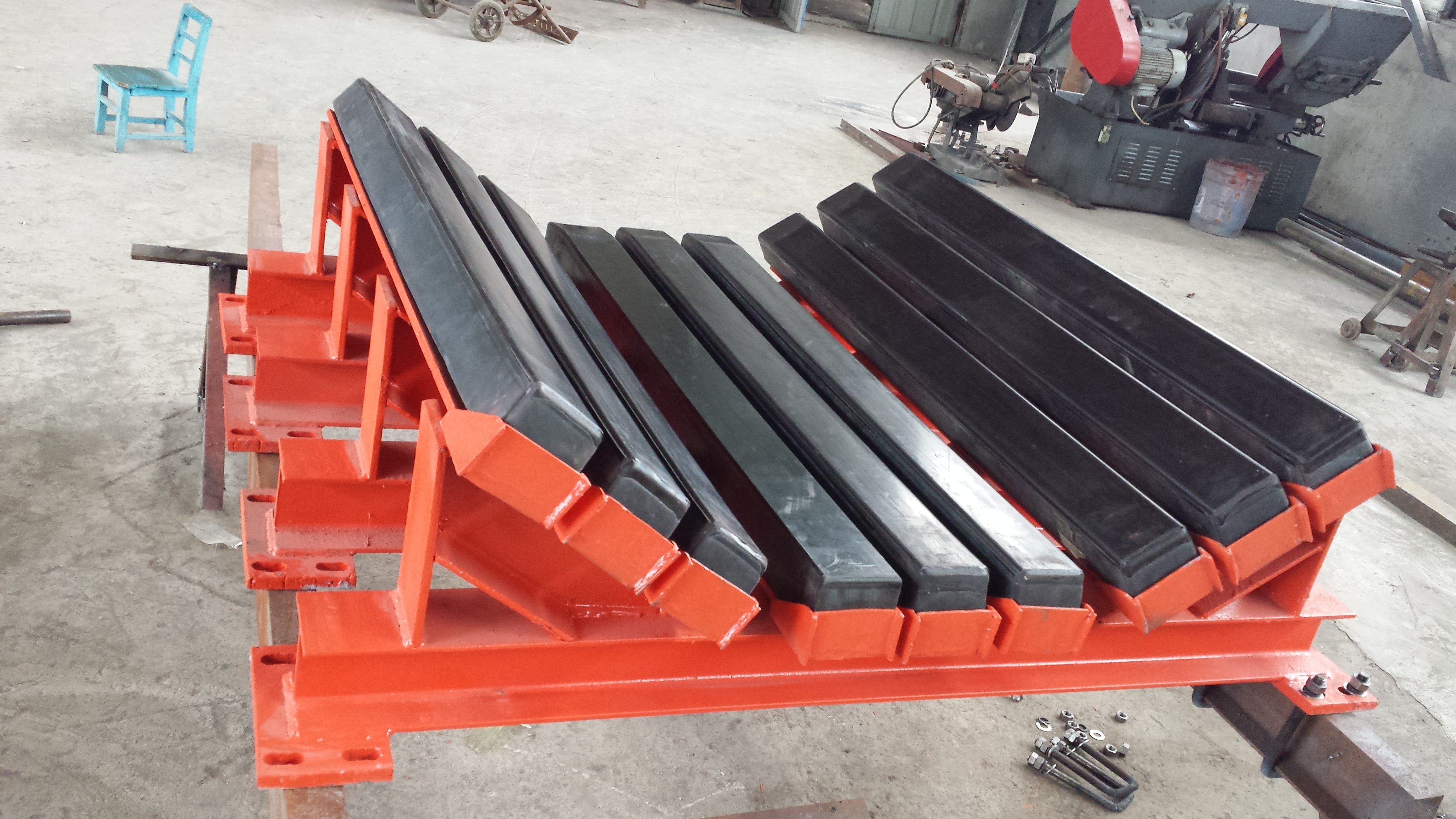 皮帶機(jī)托輥-徐州皮帶機(jī)托輥廠家-徐州市特立機(jī)械科技有限公司