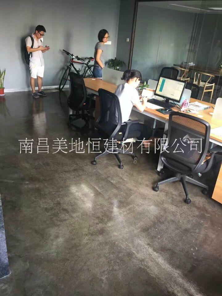 地恒水泥地面仿古地坪漆廠家DH-0301 深色耐磨復(fù)古地面漆直銷 深古銅色復(fù)古地坪漆 仿古地坪